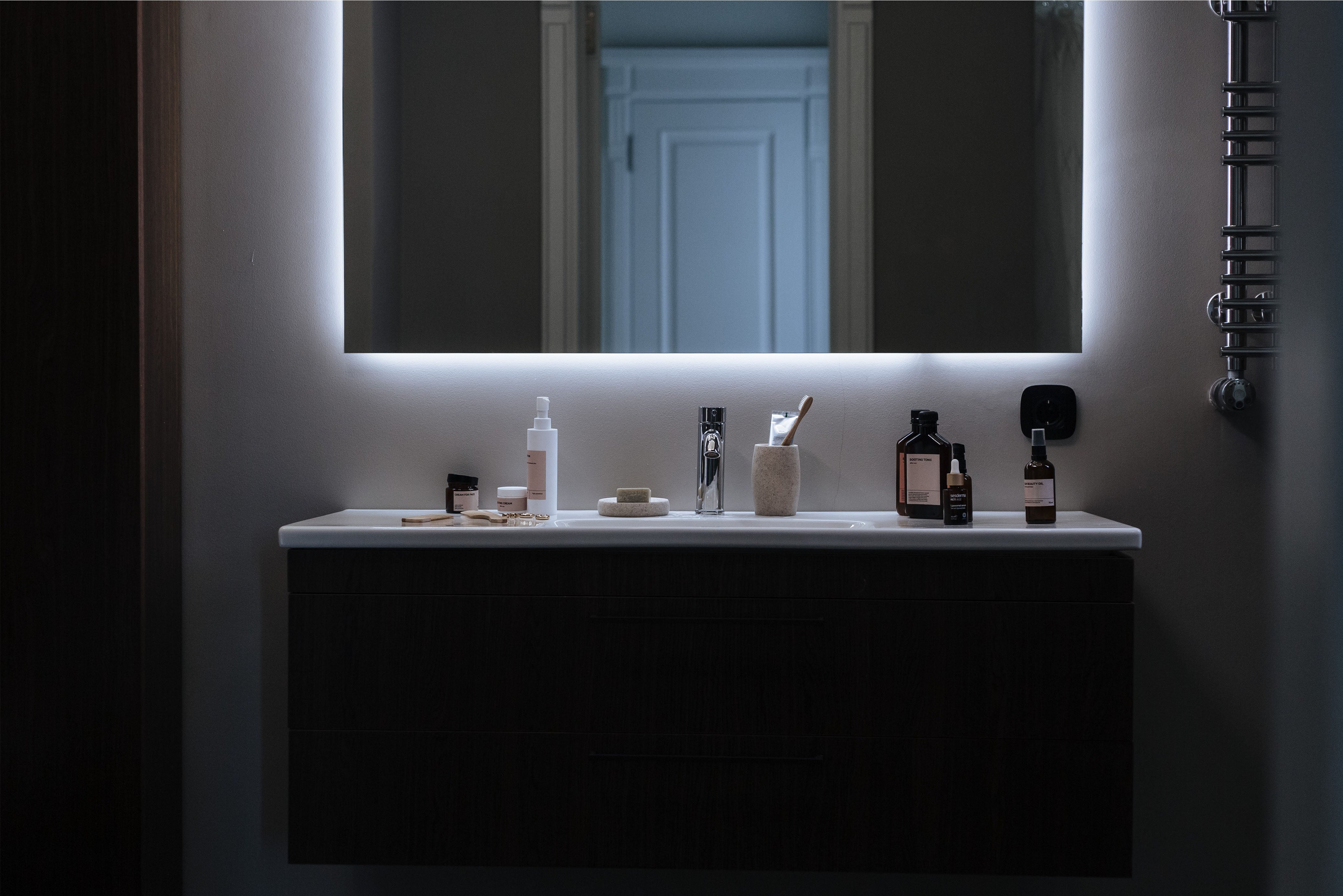 How To Choose An LED Mirror?