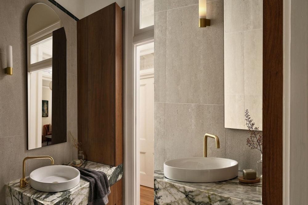 brushed_metal_elevates_your_bathroom