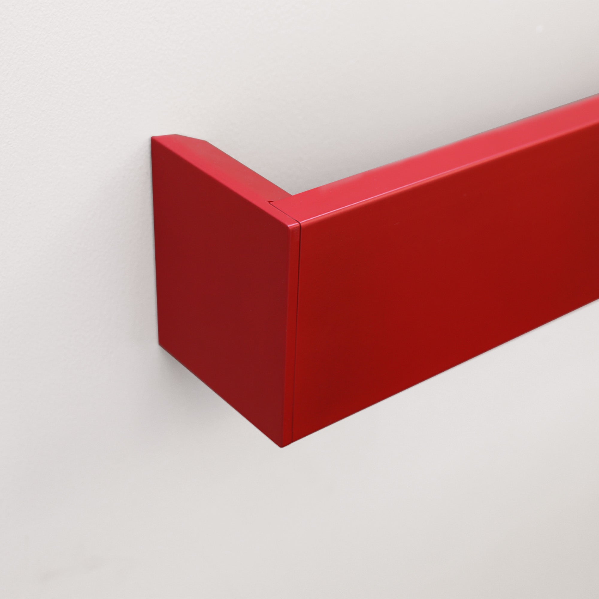 SCARLETTO Smart Heated Towel Rack with Digital Display and Temperature Control